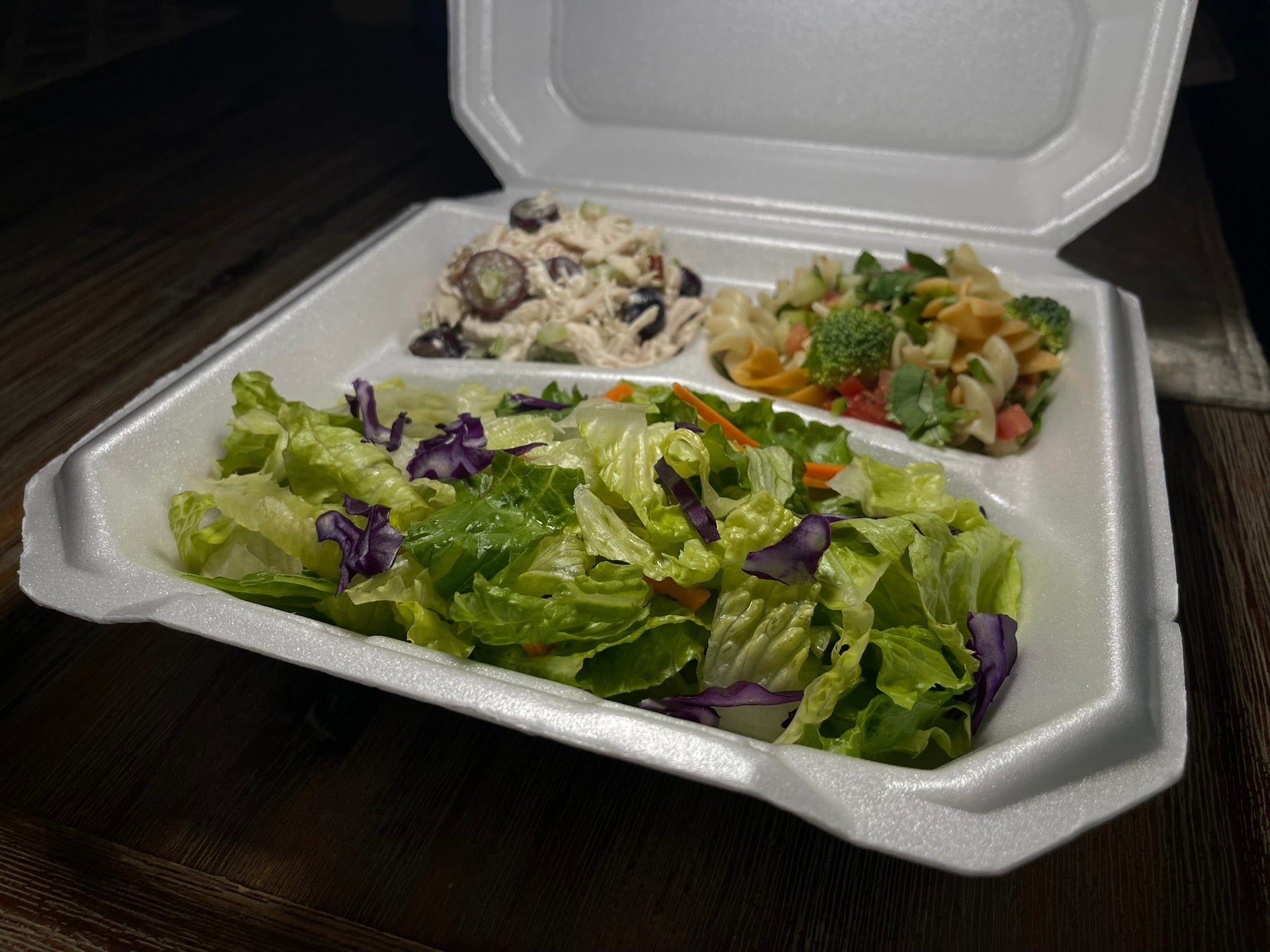 Chicken & Grape Salad / Ensalada de pollo de uva