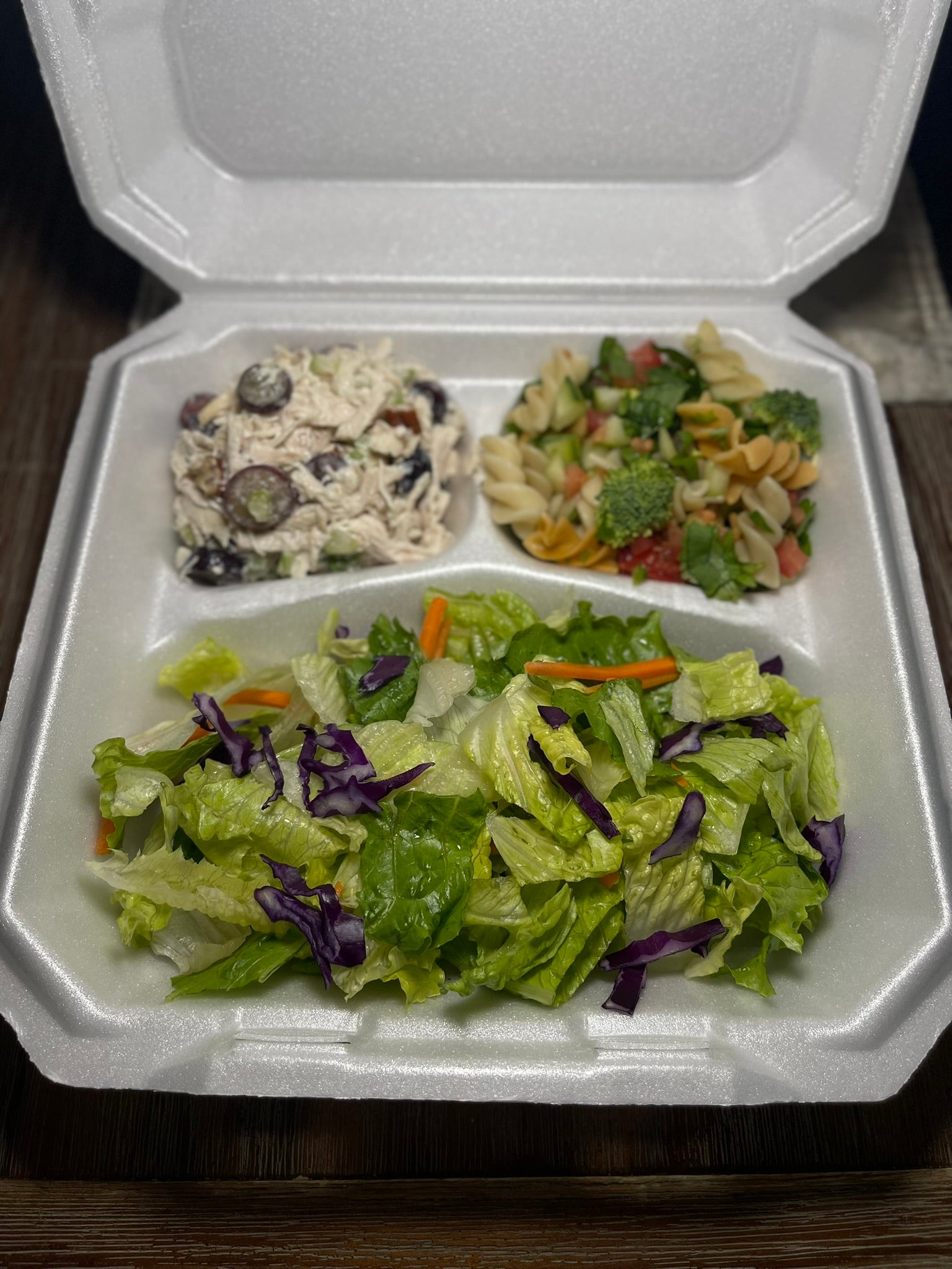 Chicken & Grape Salad / Ensalada de pollo de uva